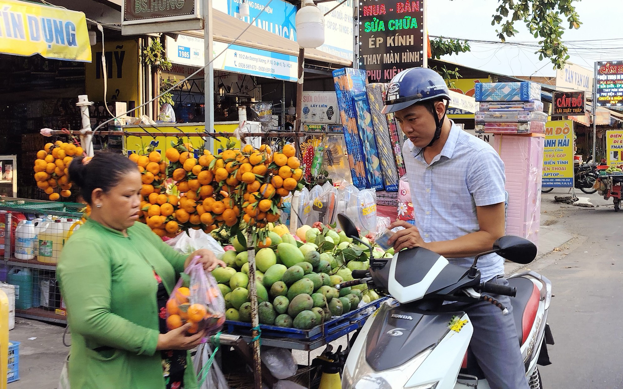 Không có thưởng, lao động tự do chật vật lo Tết