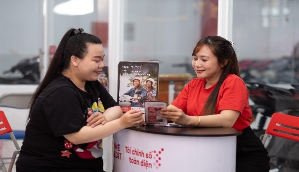 Người ti&ecirc;u d&ugrave;ng lạc quan nhưng vẫn lo lắng về chi ti&ecirc;u Tết 2025 - Ảnh 1.