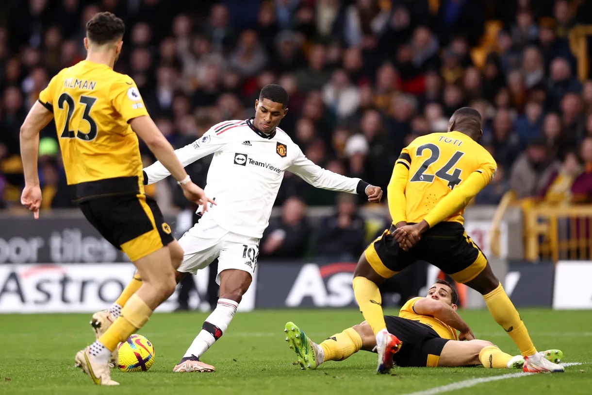 Soi tỉ số trận Wolves - Manchester Utd: Miền đất l&agrave;nh cho Quỷ đỏ- Ảnh 1.