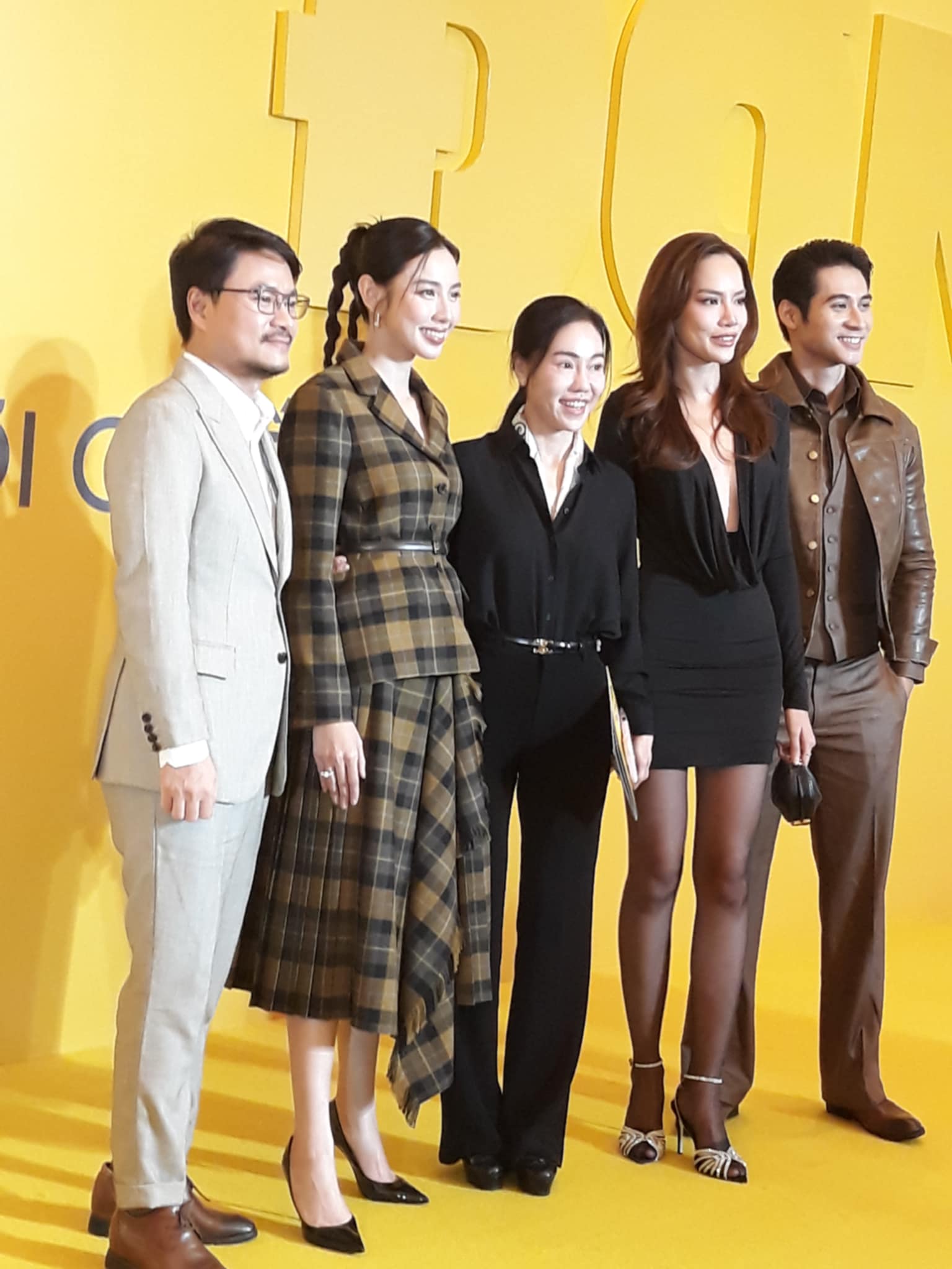 Quyền Linh phải "h&ocirc;n" Hồng Đ&agrave;o 16 lần, nghĩ m&igrave;nh l&agrave; "Hồng h&agrave;i nhi"- Ảnh 8.