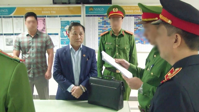 &Ocirc;ng Lưu B&igrave;nh Nhưỡng "bảo k&ecirc;" giang hồ, nhận h&agrave;ng trăm ng&agrave;n USD gi&uacute;p doanh nghiệp "k&ecirc;u cứu"- Ảnh 1.
