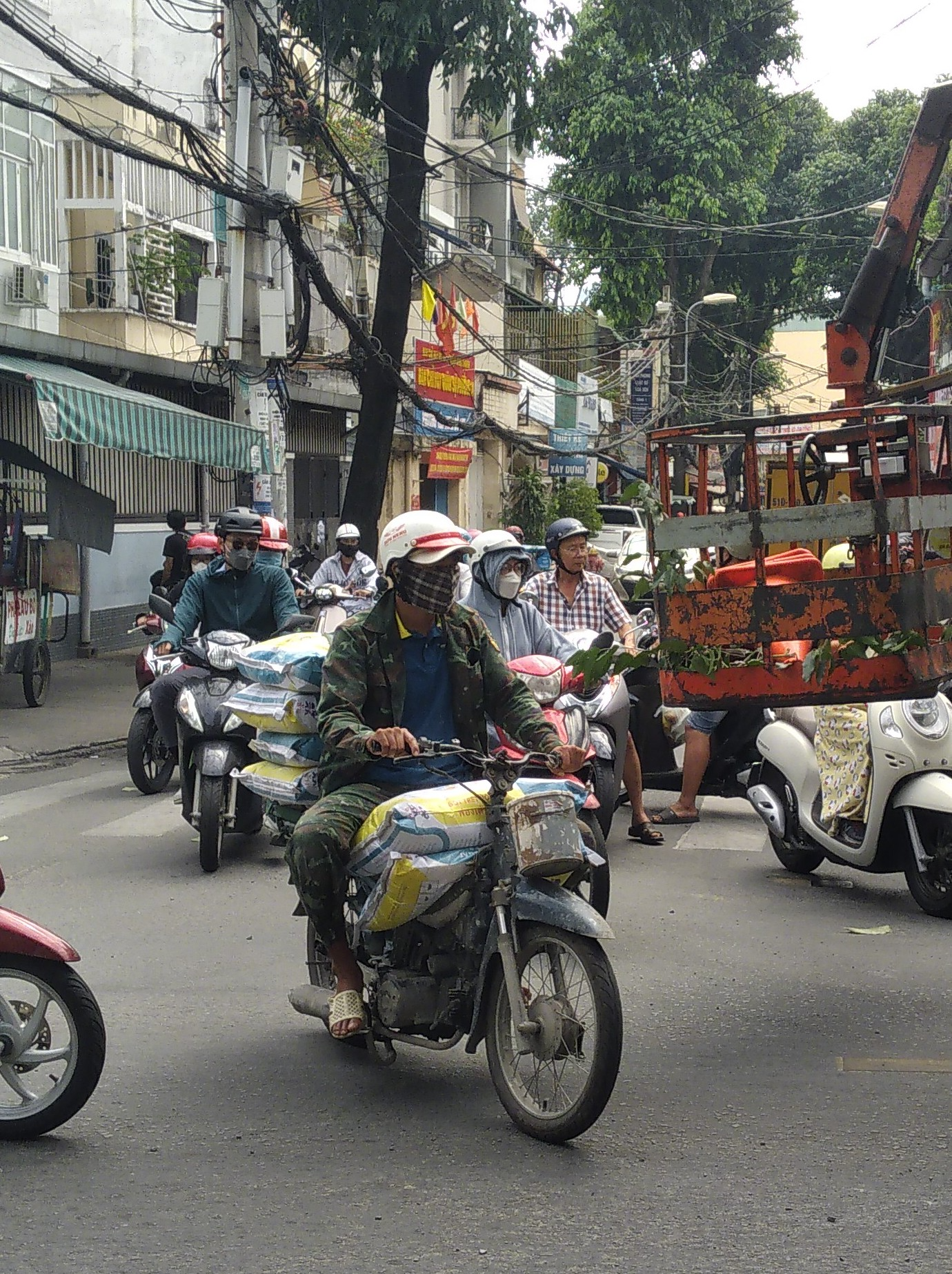 "Xe m&ugrave;" vẫn lưu th&ocirc;ng tr&ecirc;n đường phố- Ảnh 3.