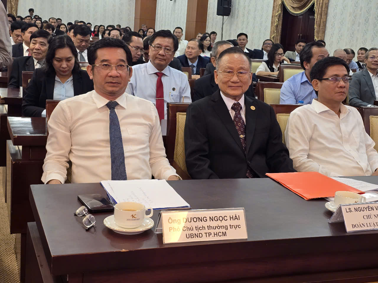 Đo&agrave;n Luật sư TP HCM c&ugrave;ng đất nước vươn m&igrave;nh ph&aacute;t triển- Ảnh 2.