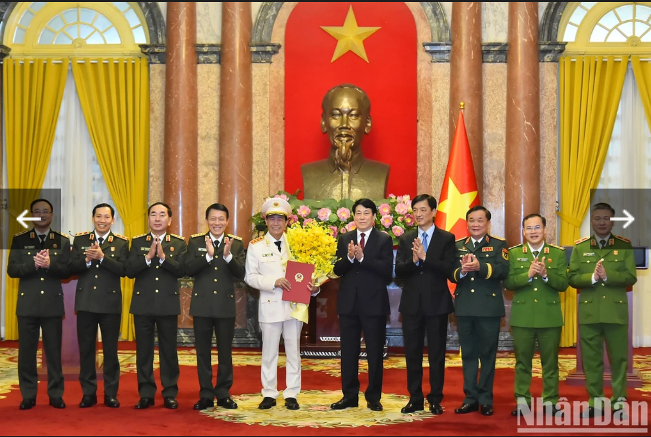Thứ trưởng Bộ C&ocirc;ng an L&ecirc; Quốc H&ugrave;ng được thăng qu&acirc;n h&agrave;m Thượng tướng- Ảnh 2.