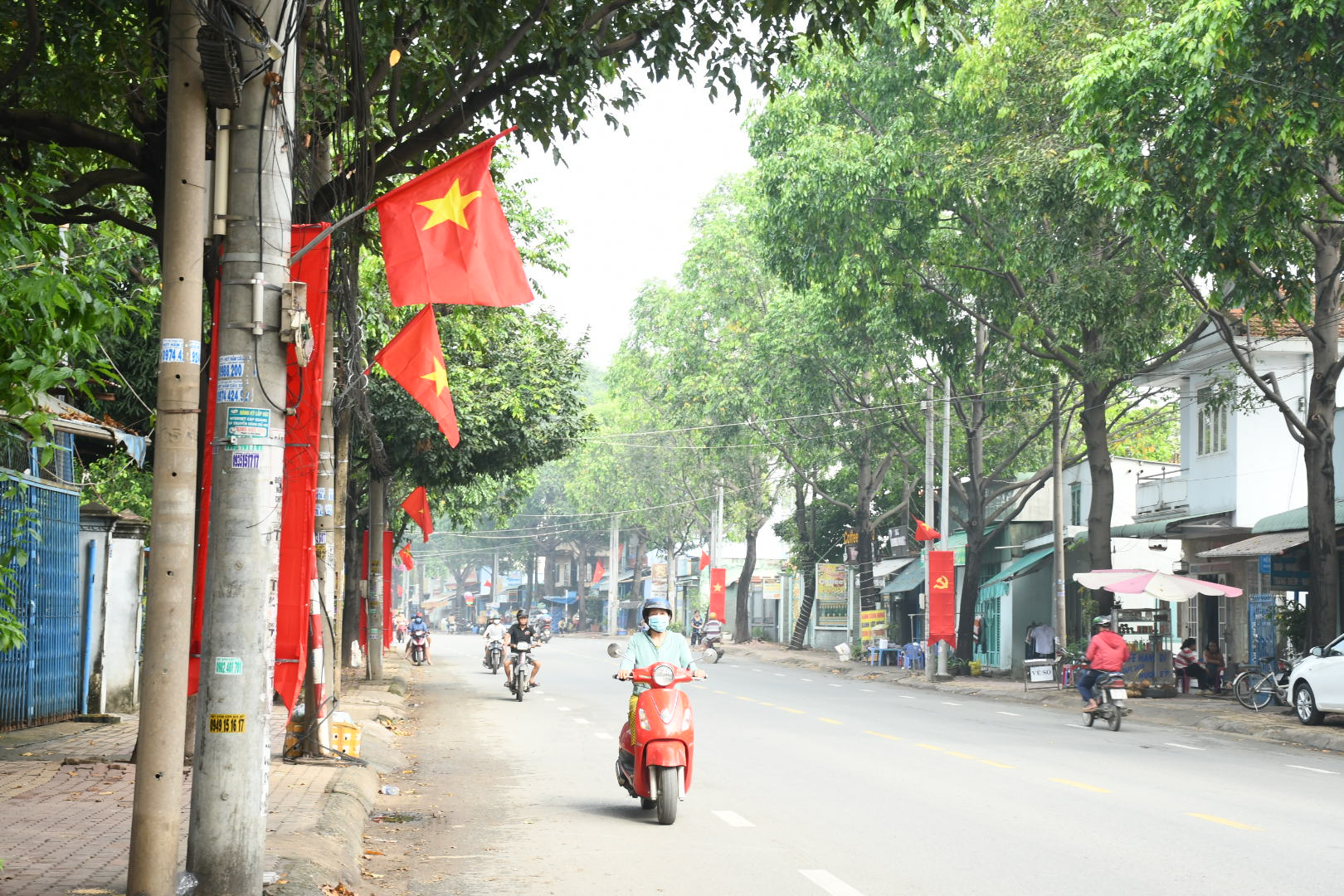 Kh&aacute;nh th&agrave;nh "Đường cờ Tổ quốc", trao học bổng cho học sinh ngh&egrave;o tại Đồng Nai- Ảnh 12.