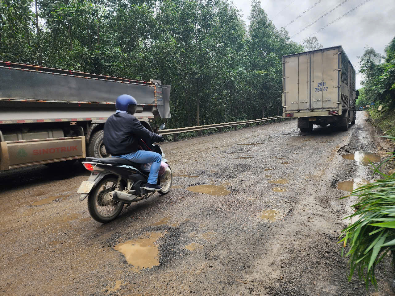 Vì sao Quảng Nam đề xuất chi hơn 2.500 tỉ đồng mở rộng Quốc lộ 14B? - Ảnh 2.