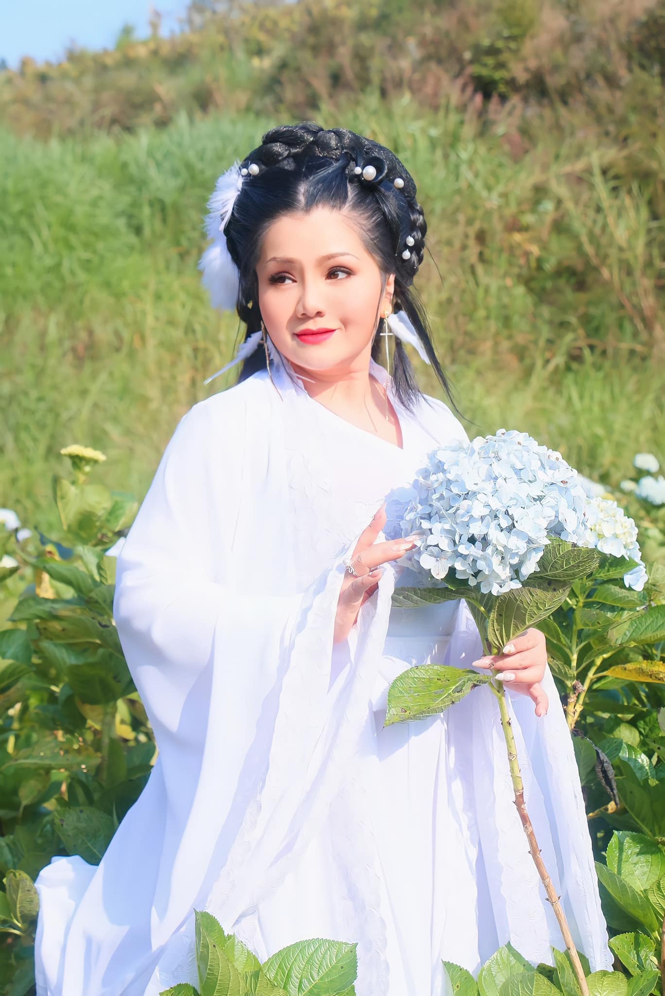 NSƯT T&uacute; Sương- Ảnh 1.