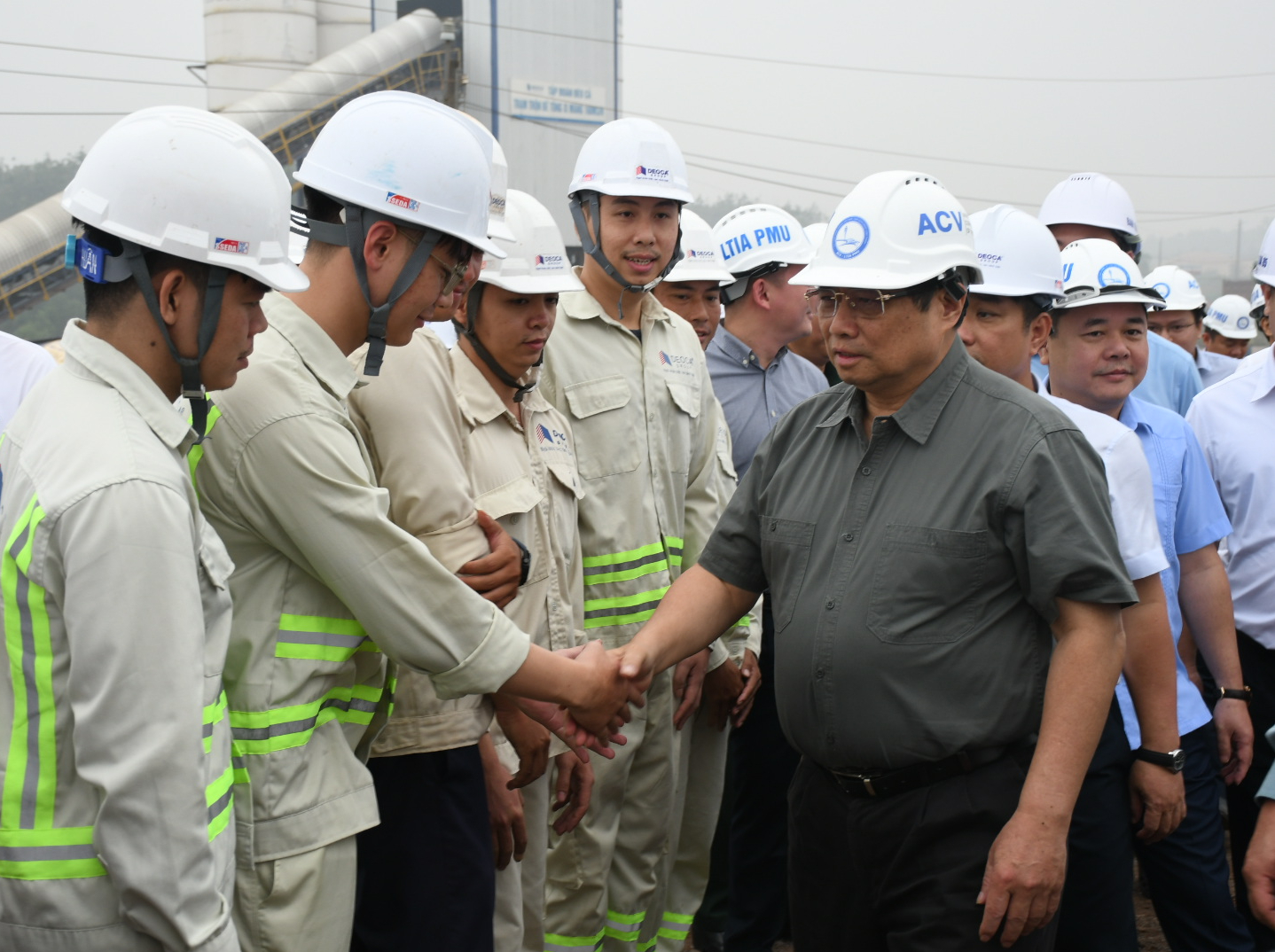 H&igrave;nh ảnh Thủ tướng Phạm Minh Ch&iacute;nh thị s&aacute;t s&acirc;n bay Long Th&agrave;nh- Ảnh 1.