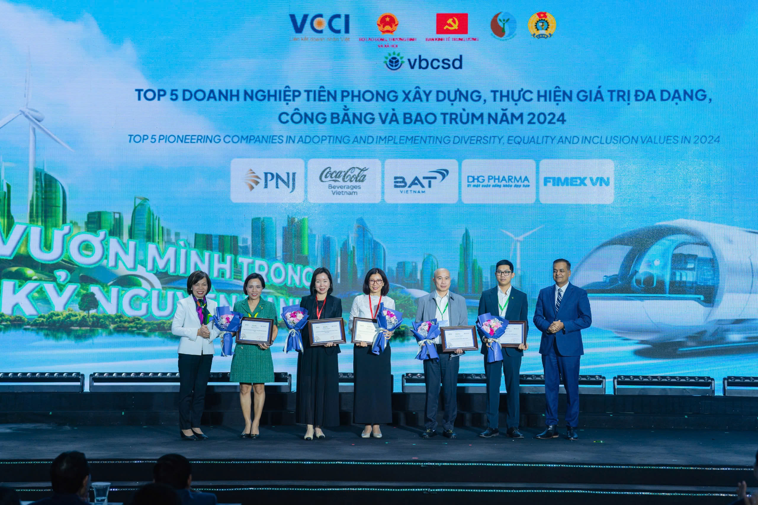 Coca-Cola Việt Nam xuất sắc gi&agrave;nh 3 giải thưởng trong một th&aacute;ng- Ảnh 1.