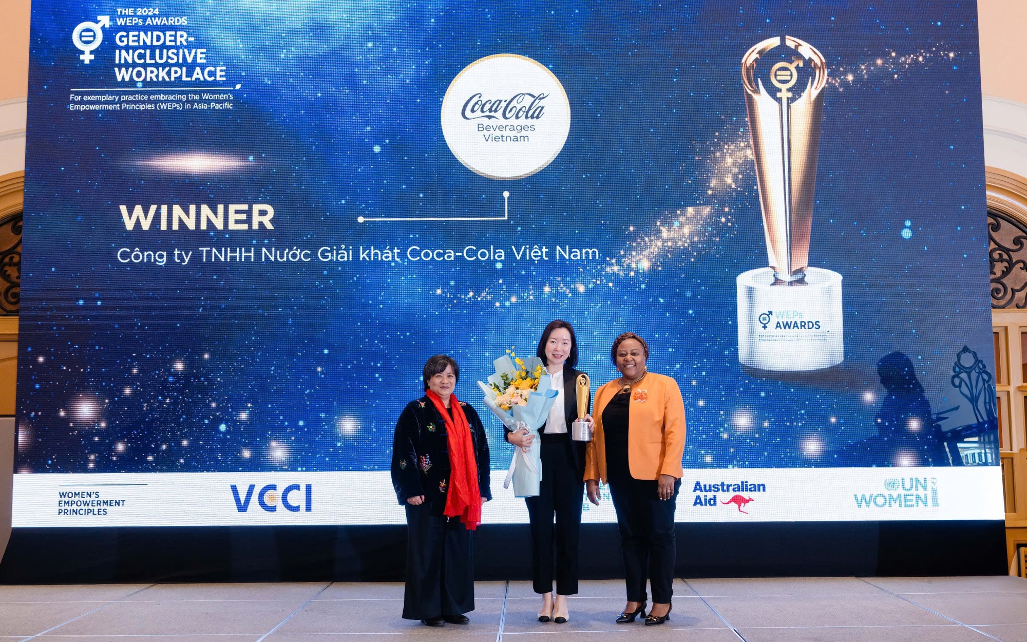 Coca-Cola Việt Nam xuất sắc gi&agrave;nh 3 giải thưởng trong một th&aacute;ng