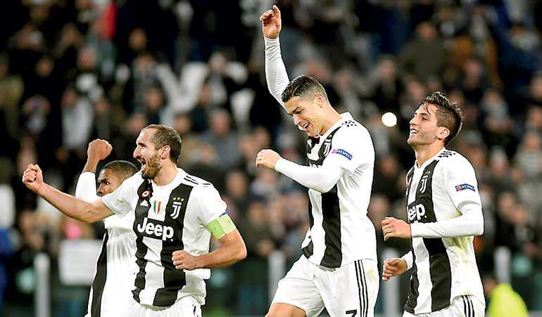 Huyền thoại Juventus chọn Ronaldo xuất sắc hơn Messi- Ảnh 1.