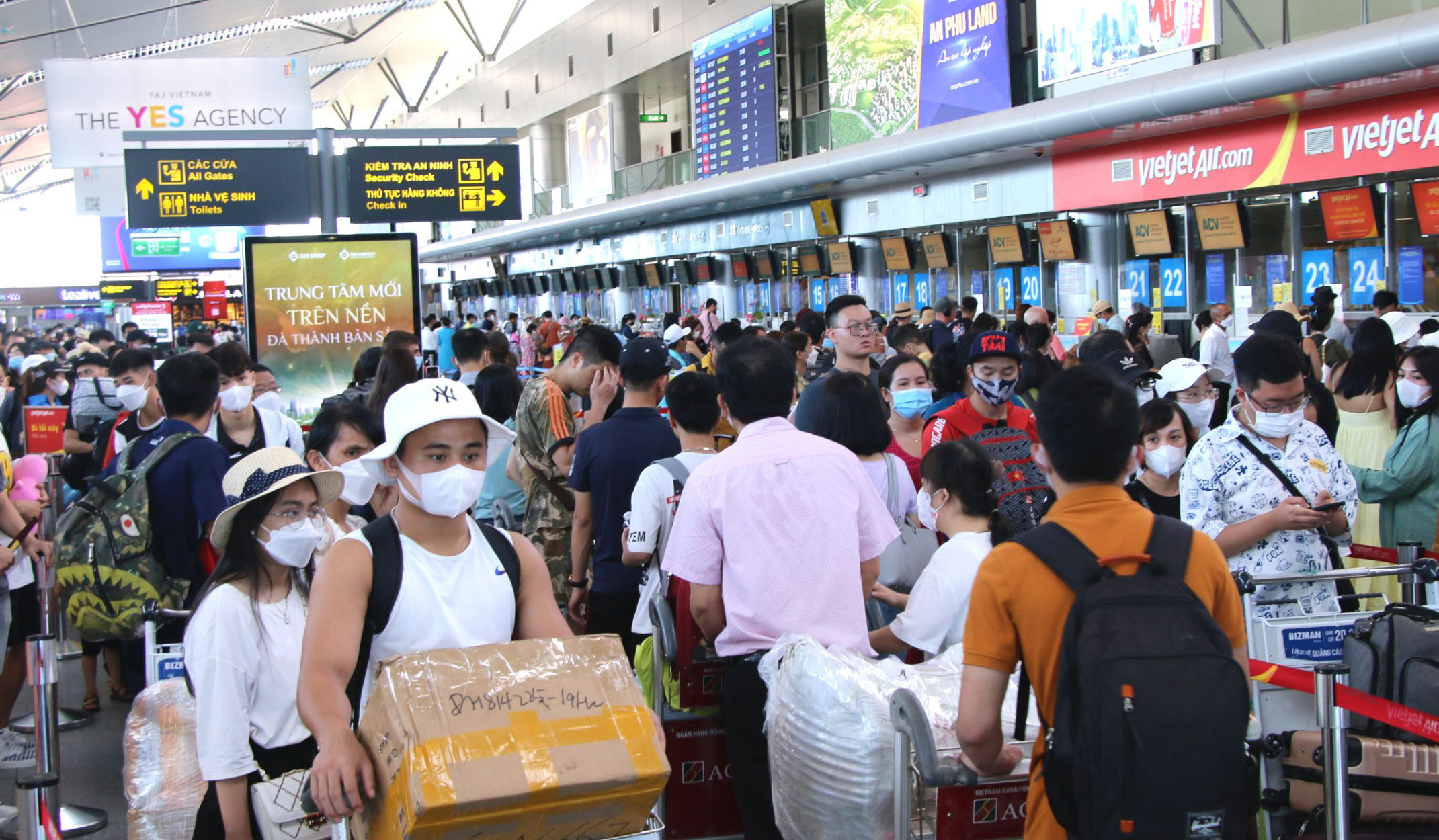 L&atilde;nh đạo Cảng h&agrave;ng kh&ocirc;ng Đ&agrave; Nẵng: C&aacute;c h&atilde;ng muốn c&oacute; lối đi ri&ecirc;ng phải k&yacute; hợp đồng- Ảnh 1.