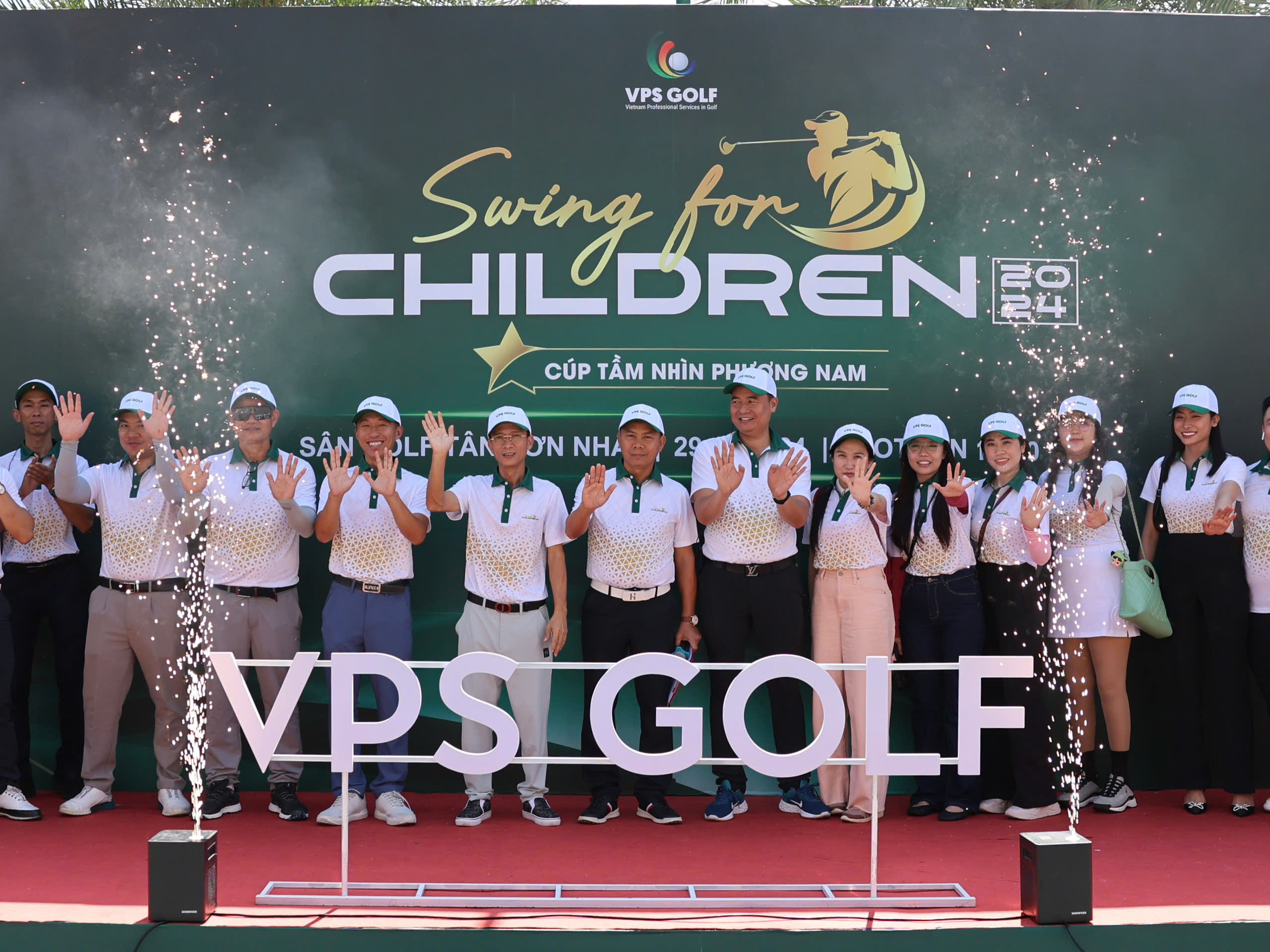 Giải golf "Swing For Children 2024" - Khi thể thao đồng h&agrave;nh c&ugrave;ng sứ mệnh gi&aacute;o dục- Ảnh 1.
