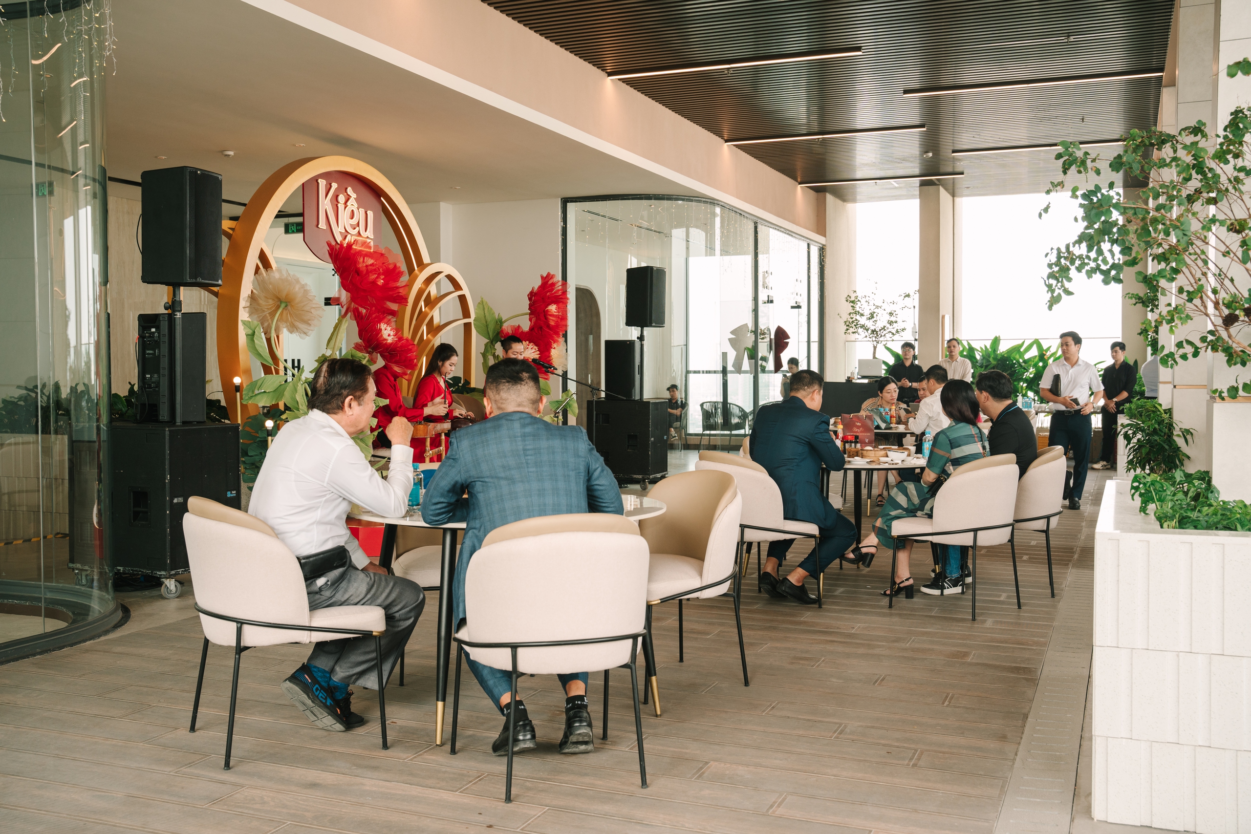Kiều by KITA chào đón những chủ nhân sở hữu căn hộ cao cấp mặt tiền đường Trần Hưng Đạo - Ảnh 1. Kiều by KITA chào đón những chủ nhân sở hữu căn hộ cao cấp mặt tiền đường Trần Hưng Đạo - Ảnh 1.