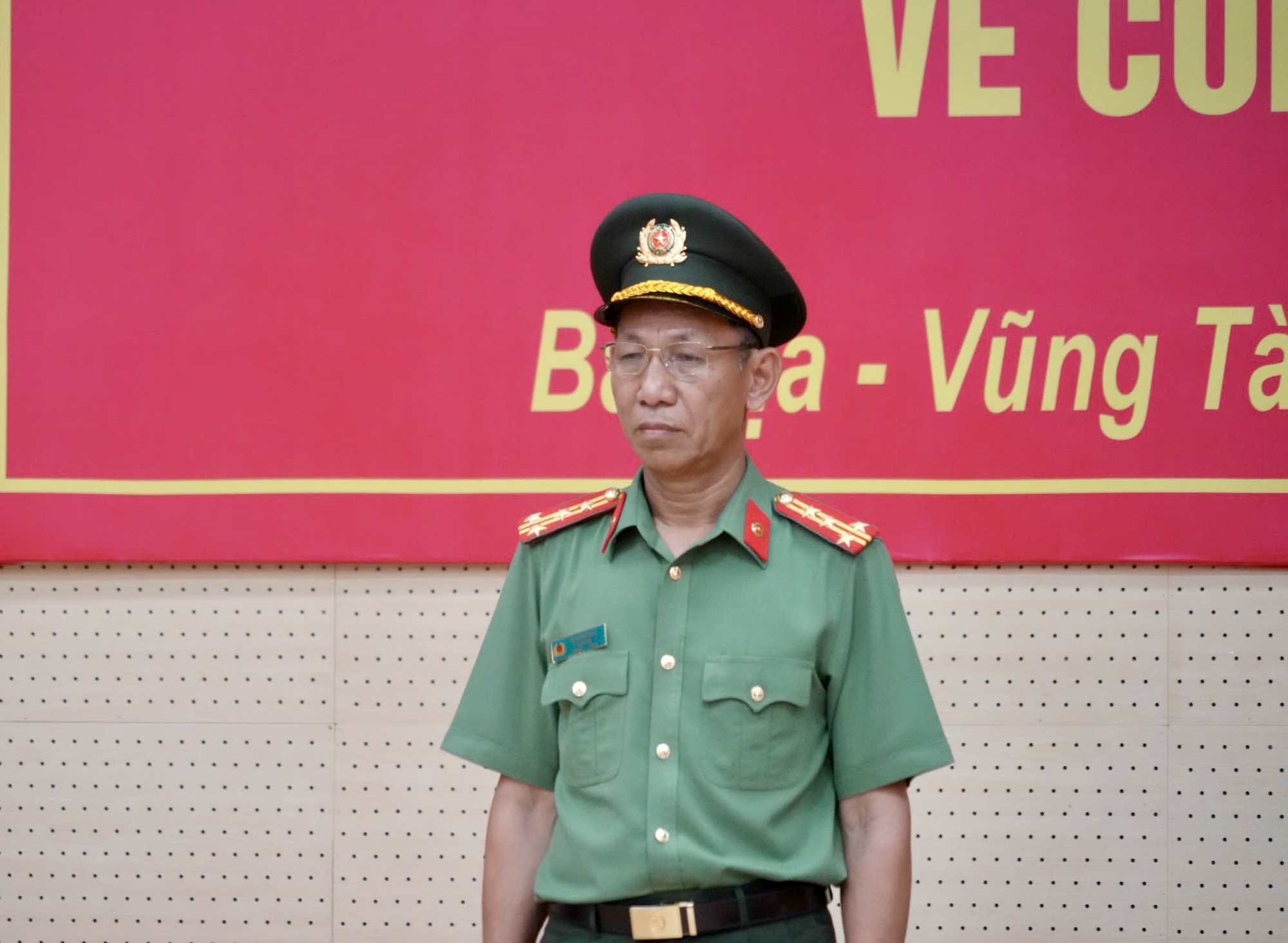 Trao quyết định Gi&aacute;m đốc C&ocirc;ng an tỉnh B&agrave; Rịa - Vũng T&agrave;u- Ảnh 2.