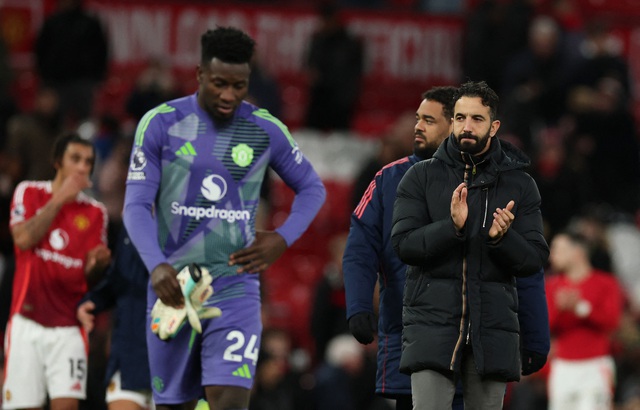 Man United sẽ đua "trụ hạng", kh&ocirc;ng ng&acirc;n s&aacute;ch chuyển nhượng th&aacute;ng 1- Ảnh 1.