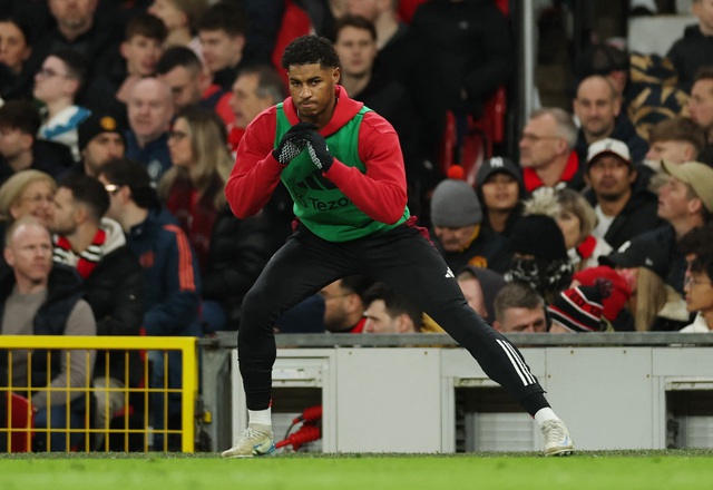 Man United sẽ đua "trụ hạng", kh&ocirc;ng ng&acirc;n s&aacute;ch chuyển nhượng th&aacute;ng 1- Ảnh 2.