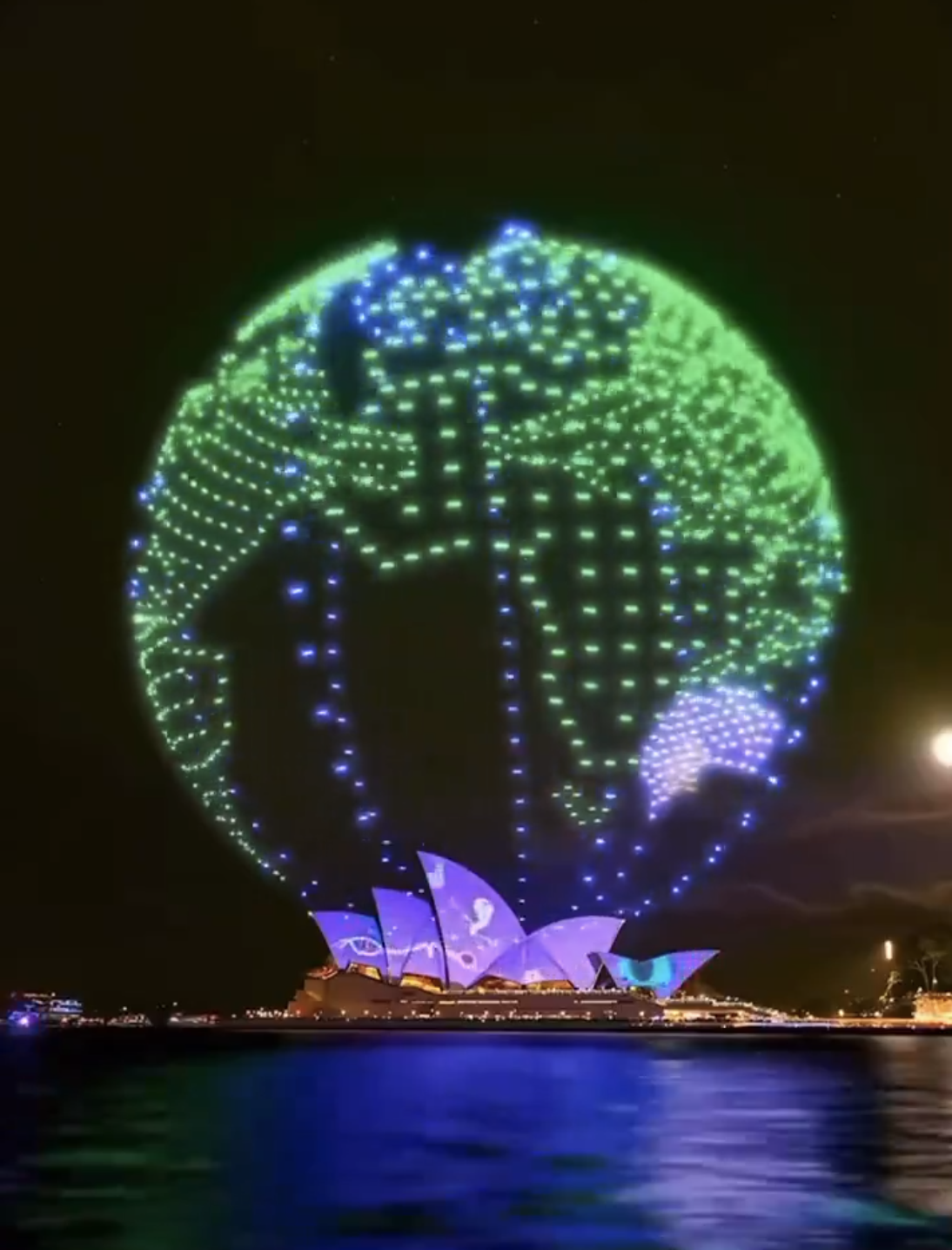 Màn trình diễn ánh sáng đón năm mới ở Sydney - Úc. Ảnh: X