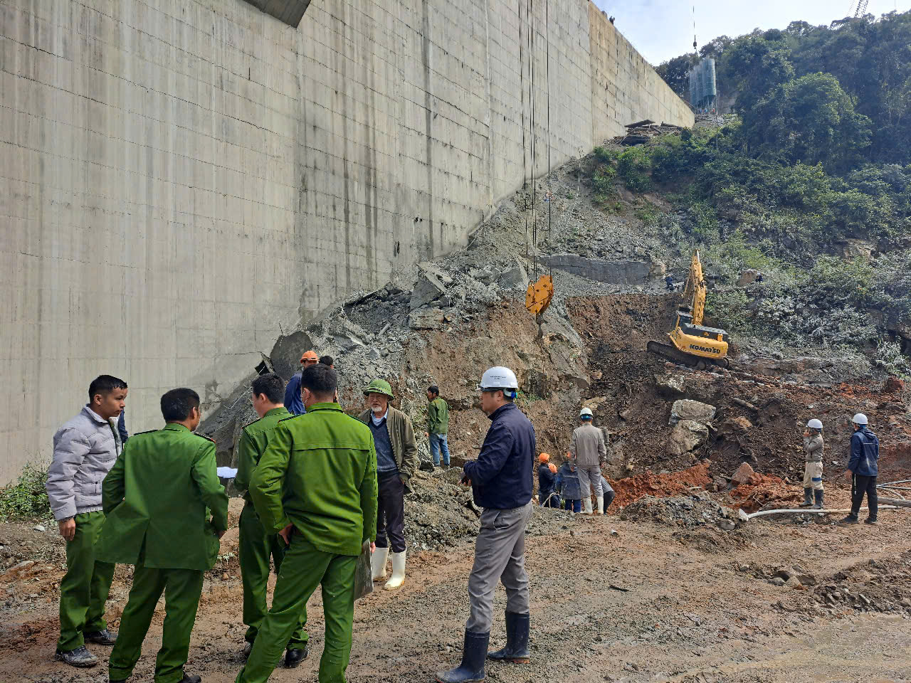Điều tra tai nạn lao động l&agrave;m 5 c&ocirc;ng nh&acirc;n tử vong v&agrave; mất t&iacute;ch ở thủy điện - Ảnh 1.