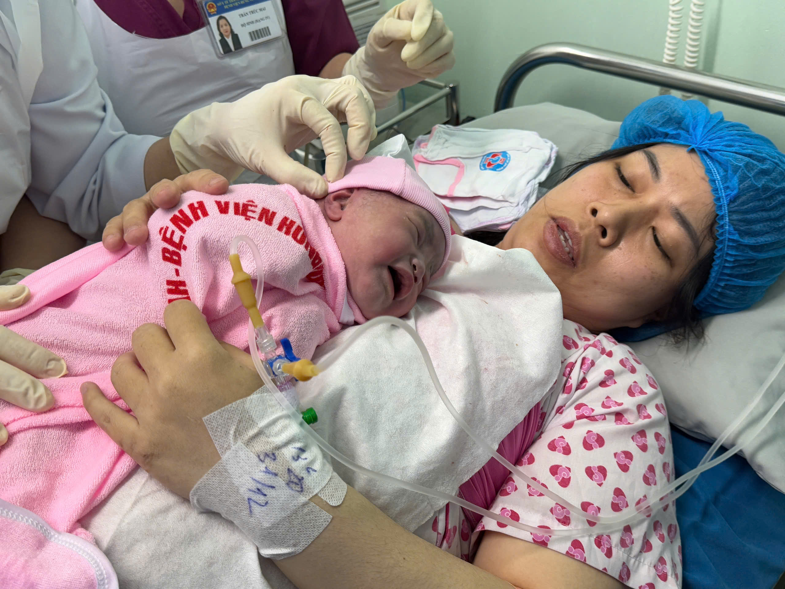 Những c&ocirc;ng d&acirc;n đầu ti&ecirc;n ch&agrave;o đời tại TP HCM v&agrave;o năm 2025- Ảnh 11.