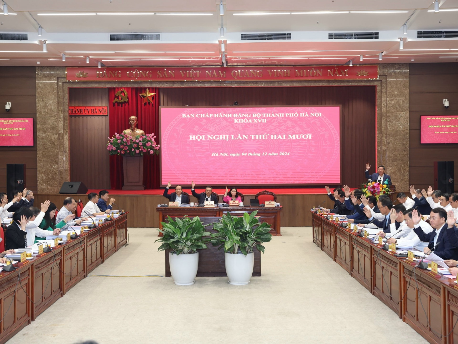 H&agrave; Nội dừng thi tuyển c&ocirc;ng chức v&agrave; bổ nhiệm c&aacute;n bộ từ 1-12- Ảnh 2.