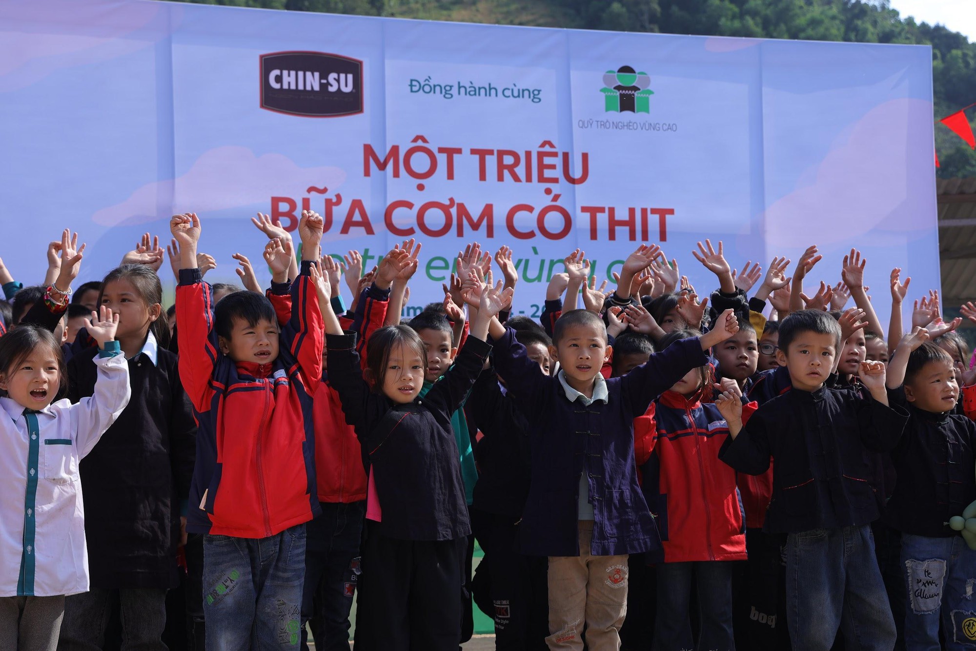 CHIN-SU ph&aacute;t động chiến dịch &ldquo;Một triệu bữa cơm c&oacute; thịt&rdquo; năm thứ 2- Ảnh 1.