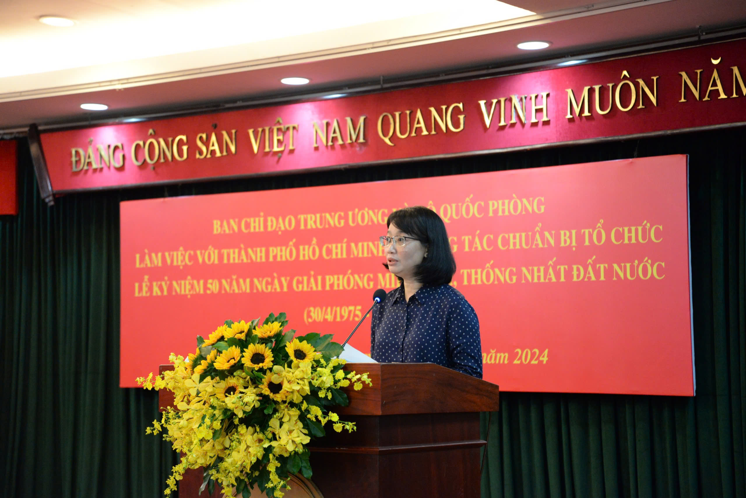 Trung ương l&agrave;m việc với TP HCM về lễ kỷ niệm 50 năm Ng&agrave;y Giải ph&oacute;ng miền Nam, thống nhất đất nước- Ảnh 2.