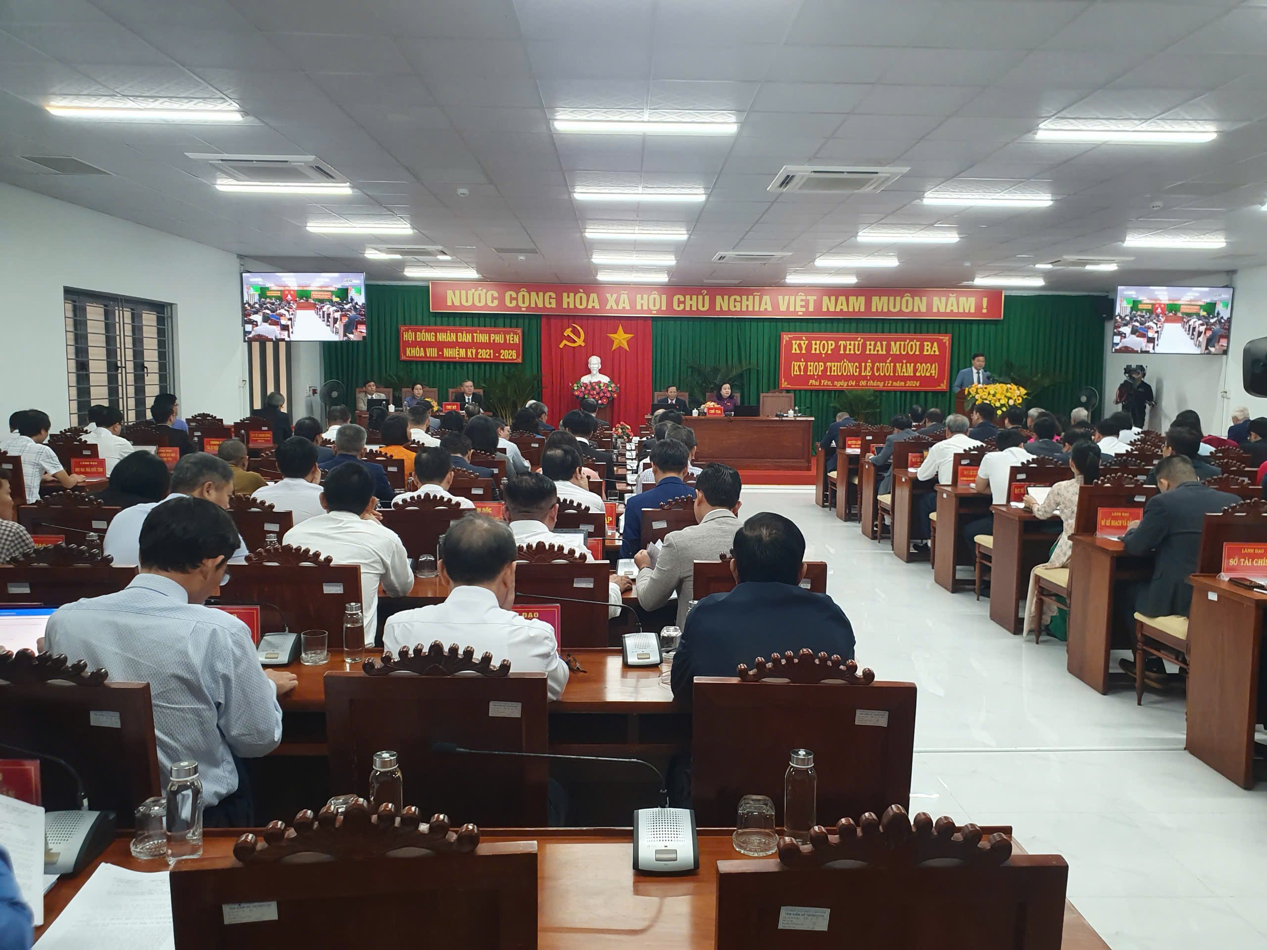 Ph&uacute; Y&ecirc;n: Lo ngại &ocirc; nhiễm từ trang trại chăn nu&ocirc;i v&agrave; l&atilde;ng ph&iacute; t&agrave;i sản c&ocirc;ng - Ảnh 1.
