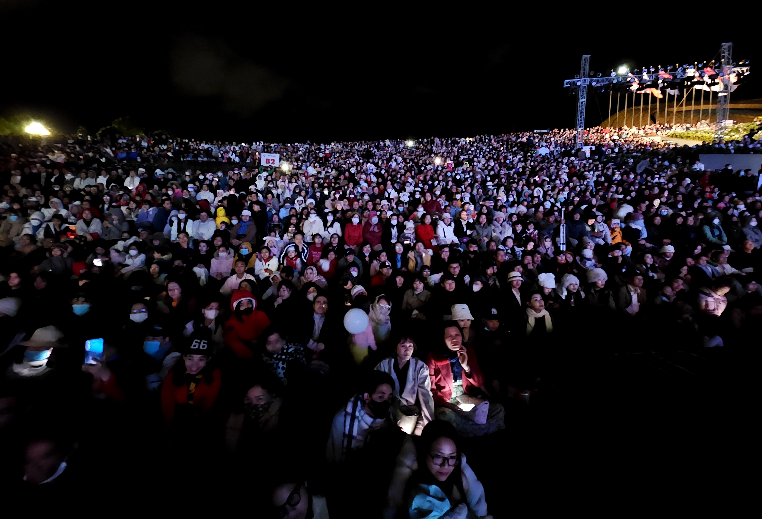 H&agrave;ng vạn người h&agrave;o hứng dự khai mạc Festival Hoa Đ&agrave; Lạt lần thứ X - 2024- Ảnh 6.