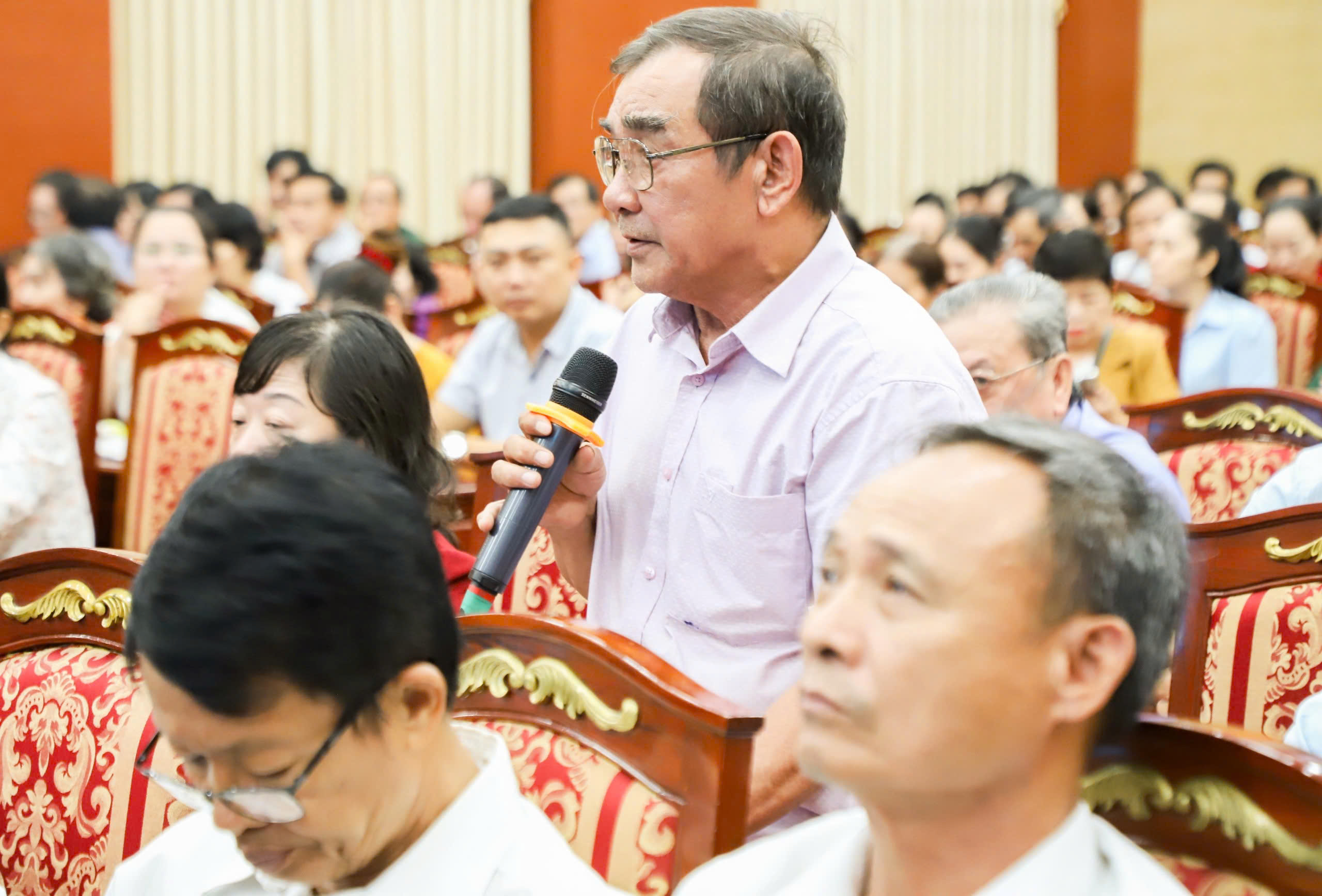 Sắp xếp bộ m&aacute;y: B&igrave;nh Dương đang l&agrave;m c&ocirc;ng t&aacute;c tư tưởng để c&aacute;n bộ th&ocirc;ng suốt- Ảnh 2.