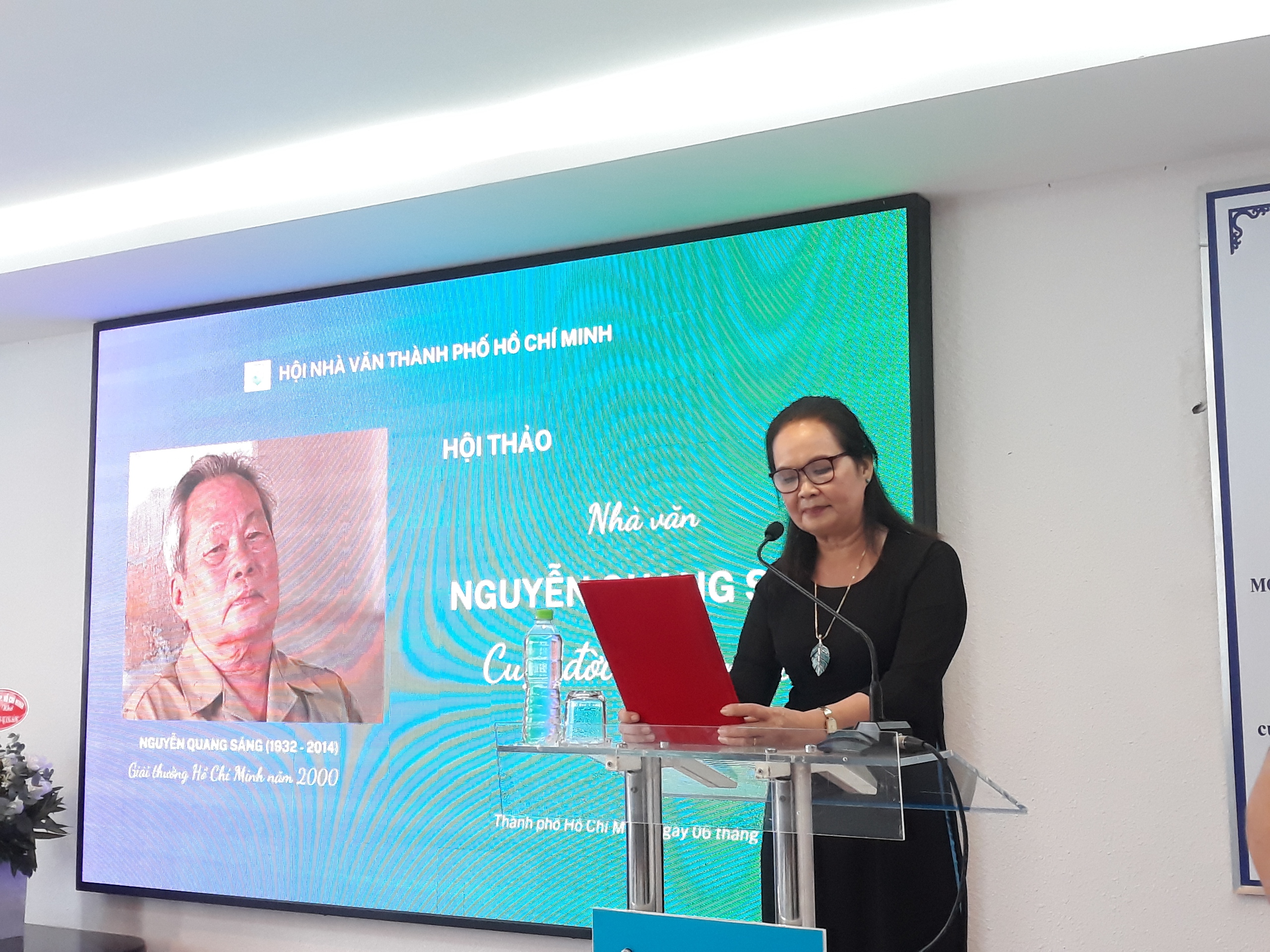 Đầy ắp kỷ niệm về nhà văn Nguyễn Quang Sáng
- Ảnh 1.