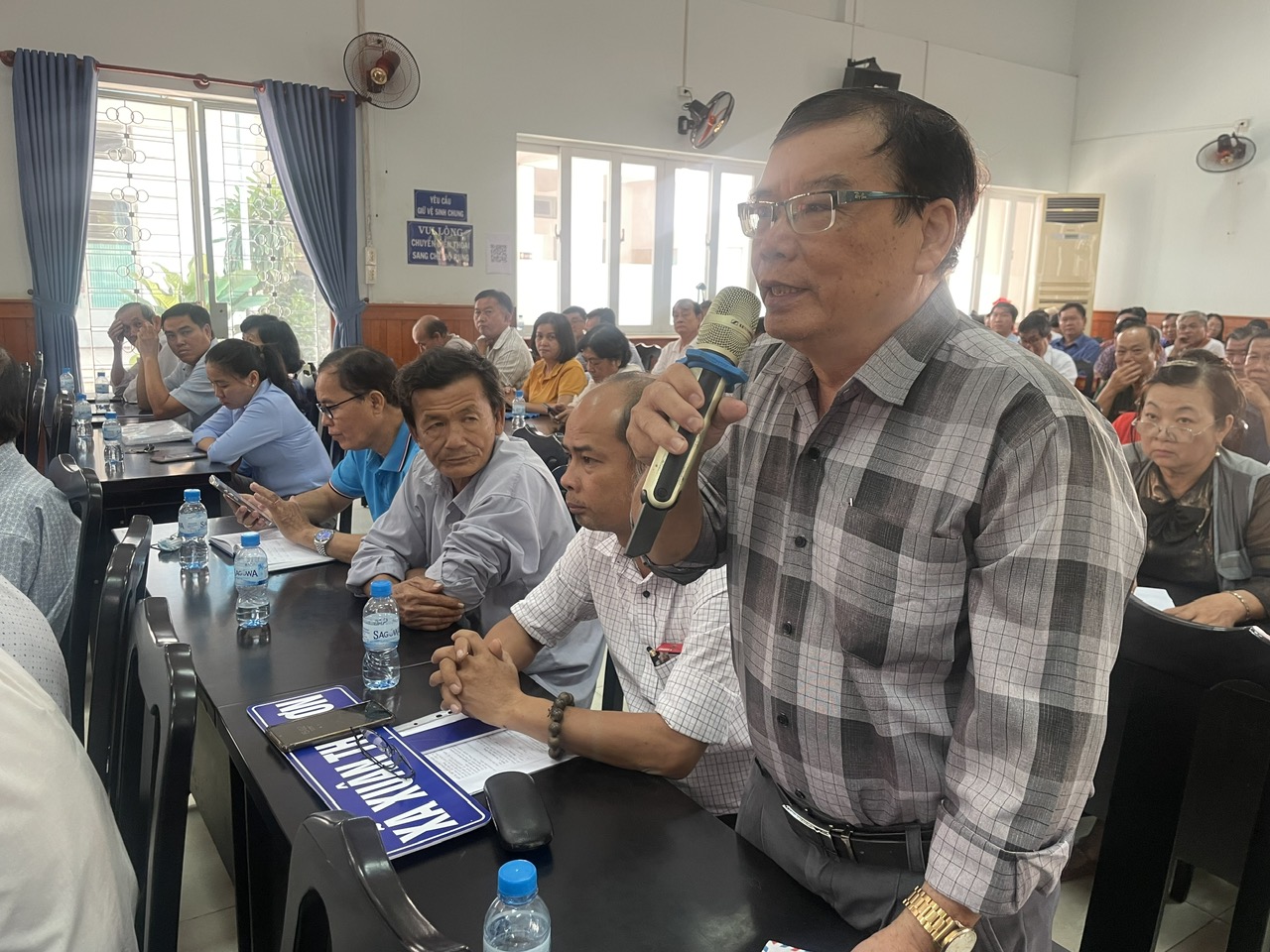 Cử tri ủng hộ tinh gọn bộ m&aacute;y, tr&aacute;nh l&atilde;ng ph&iacute;- Ảnh 2.