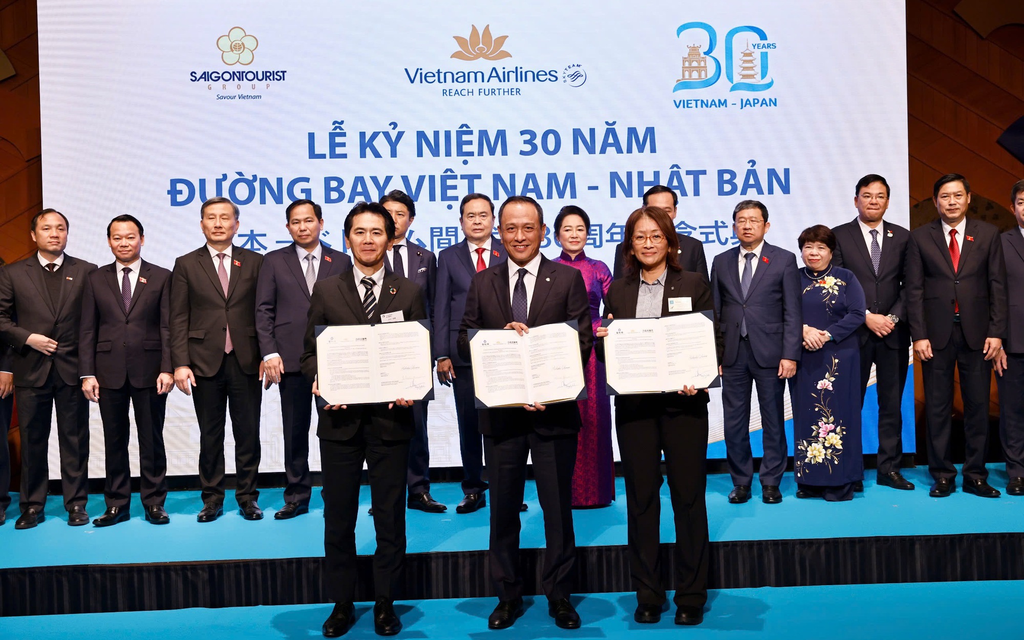 Kỷ niệm 30 năm đường bay, Vietnam Airlines k&yacute; hợp t&aacute;c với đối t&aacute;c du lịch h&agrave;ng đầu Nhật Bản 