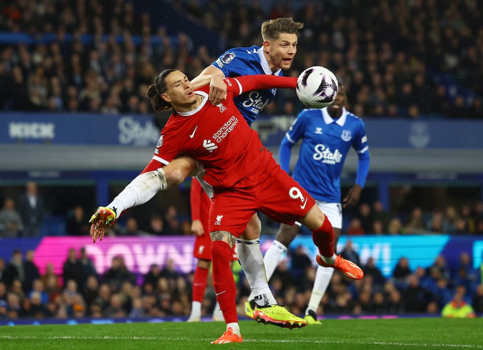 Soi tỉ số trận Everton - Liverpool: Chờ đợi cơn mưa b&agrave;n thắng- Ảnh 1.