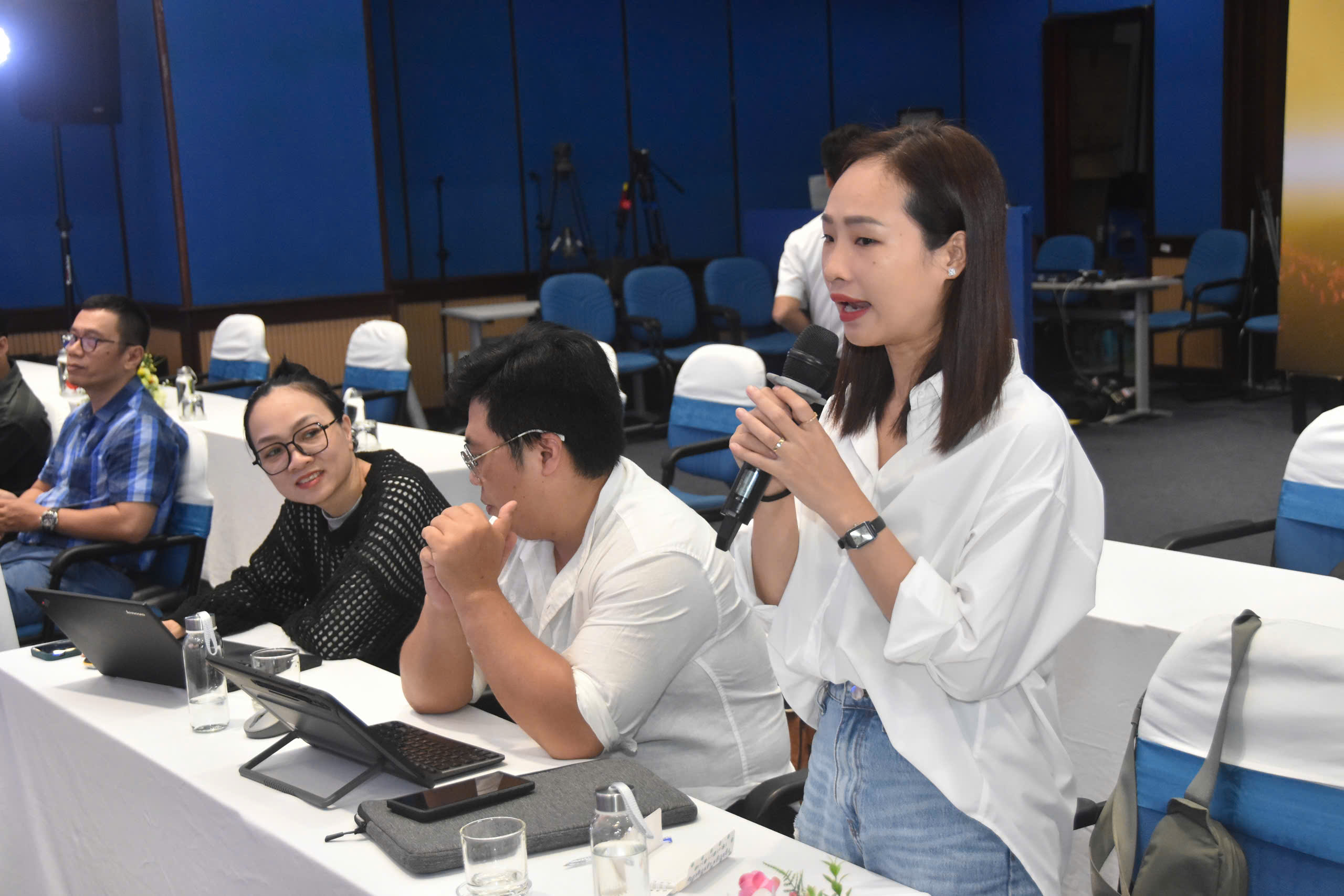 Trao đổi th&ocirc;ng tin, nghiệp vụ về bản quyền b&aacute;o ch&iacute; v&agrave; xu hướng b&aacute;o ch&iacute; số- Ảnh 9.