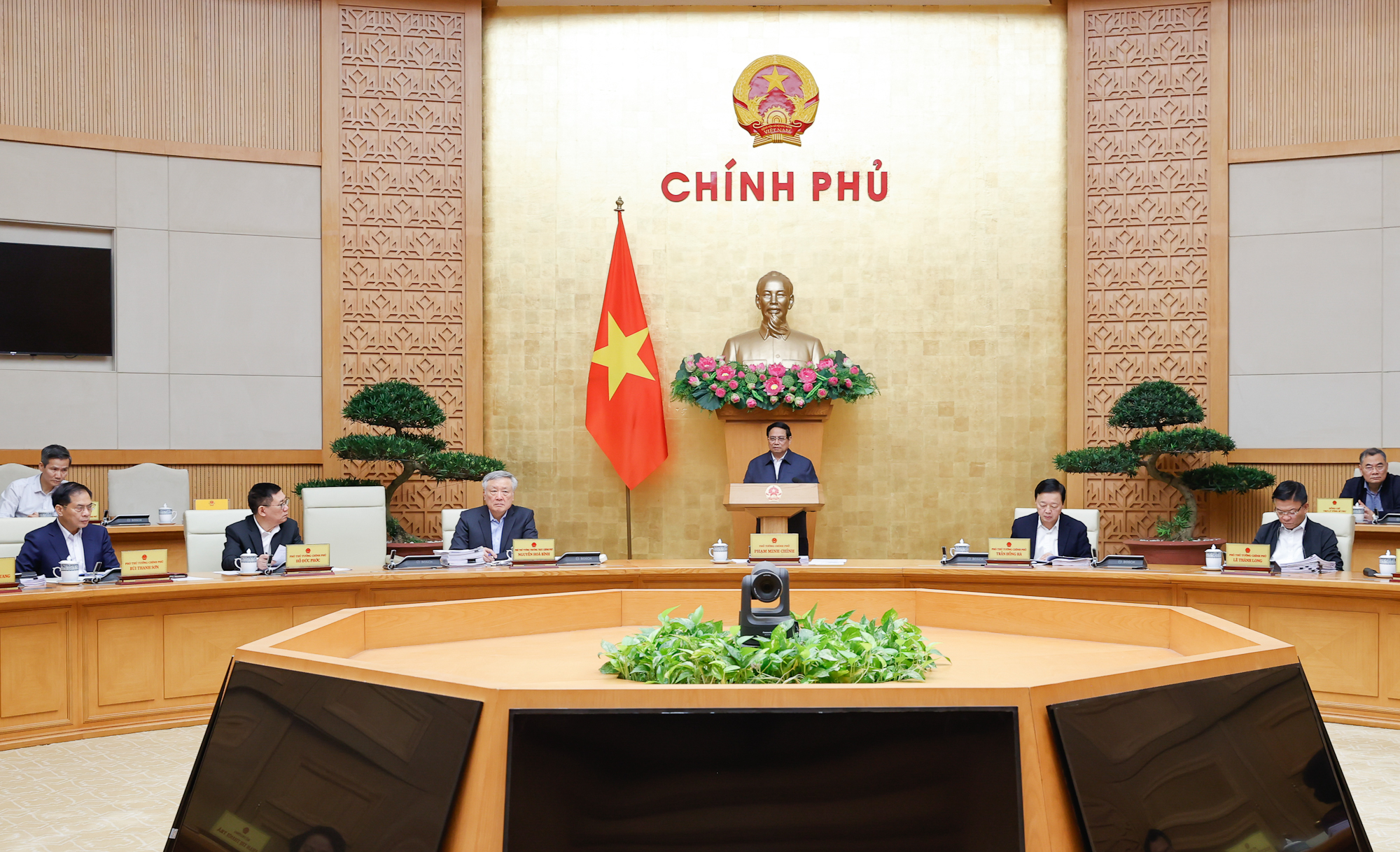 Thủ tướng Phạm Minh Ch&iacute;nh chủ tr&igrave; phi&ecirc;n họp Ch&iacute;nh phủ thường kỳ th&aacute;ng 11-2024Ảnh: Nhật Bắc