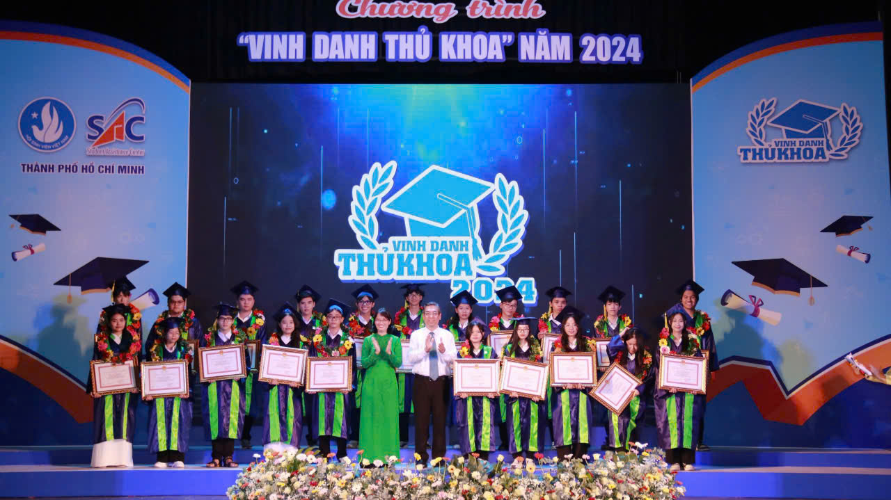 TP HCM: Vinh danh 88 sinh vi&ecirc;n thủ khoa năm 2024- Ảnh 3.