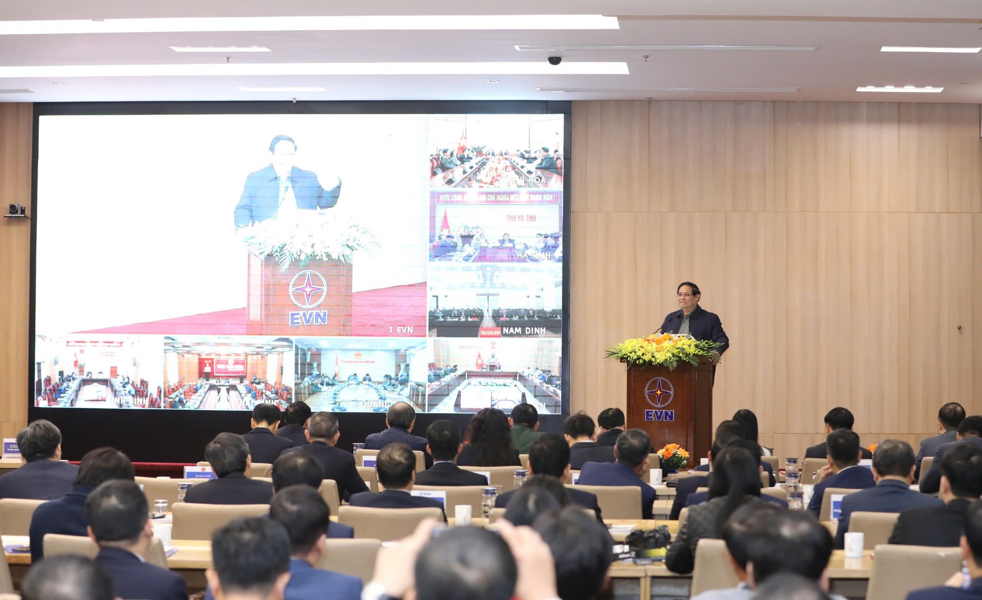 Kh&ocirc;ng để thiếu điện trong bối cảnh mới- Ảnh 1.