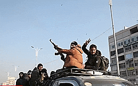 Qu&acirc;n nổi dậy Syria tiến về nơi Mỹ đ&oacute;ng qu&acirc;n, m&aacute;y bay chở Tổng thống al-Assad gặp nạn?
