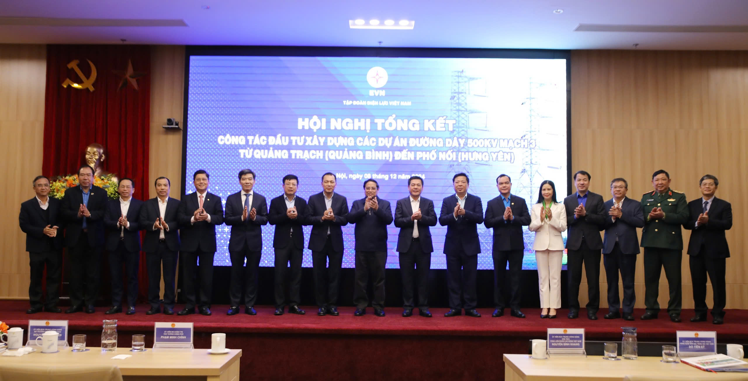Thủ tướng: Kh&ocirc;ng để thiếu điện khi đất nước bước v&agrave;o kỷ nguy&ecirc;n vươn m&igrave;nh gi&agrave;u mạnh- Ảnh 2.