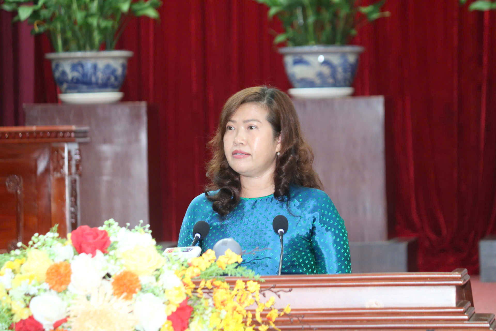 Cần Thơ c&oacute; nữ Ph&oacute; Chủ tịch UBND TP mới- Ảnh 2.