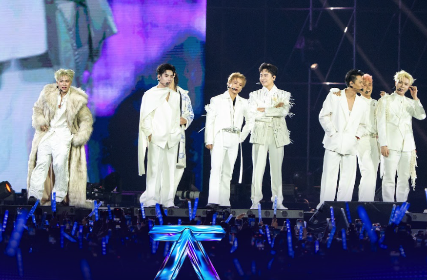 H&agrave;ng chục ng&agrave;n kh&aacute;n giả H&agrave; Nội b&ugrave;ng nổ c&ugrave;ng "Say hi never say goodbye"- Ảnh 5.