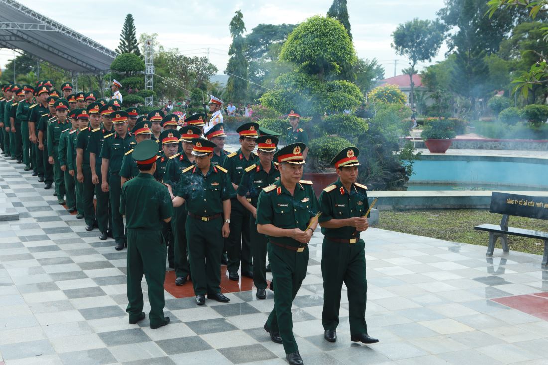 B&igrave;nh Thuận an t&aacute;ng liệt sĩ hy sinh trong thực hiện nhiệm vụ diễn tập- Ảnh 3.