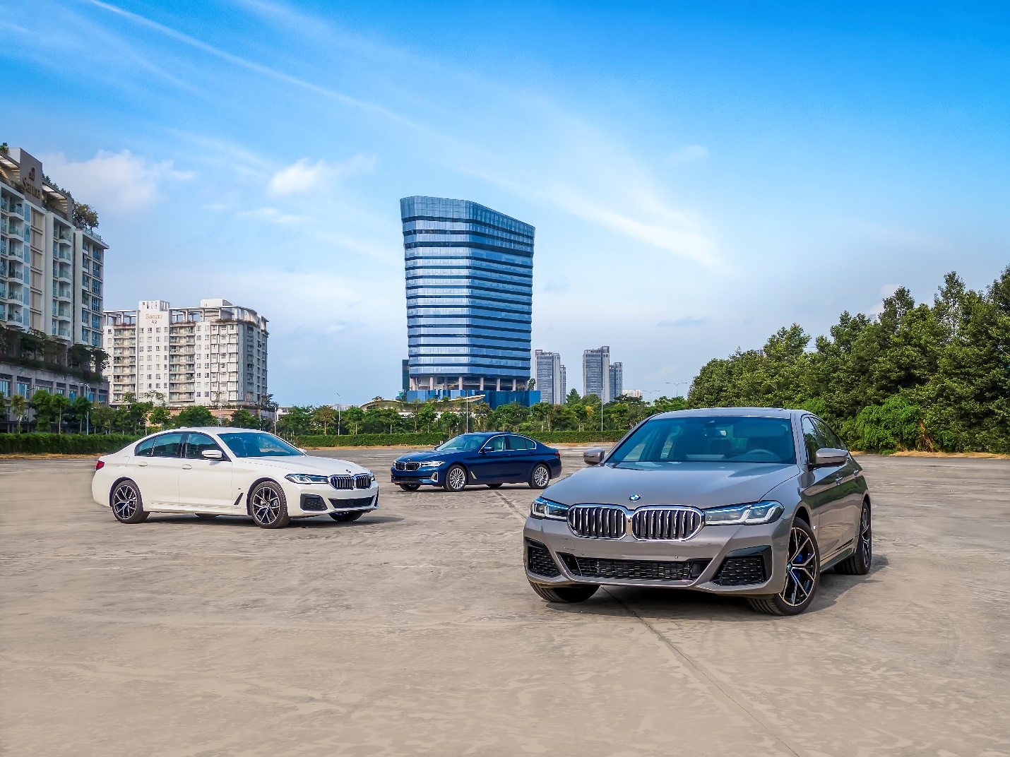 Khởi động m&ugrave;a Gi&aacute;ng sinh với ưu đ&atilde;i đến 300 triệu đồng từ BMW- Ảnh 1.