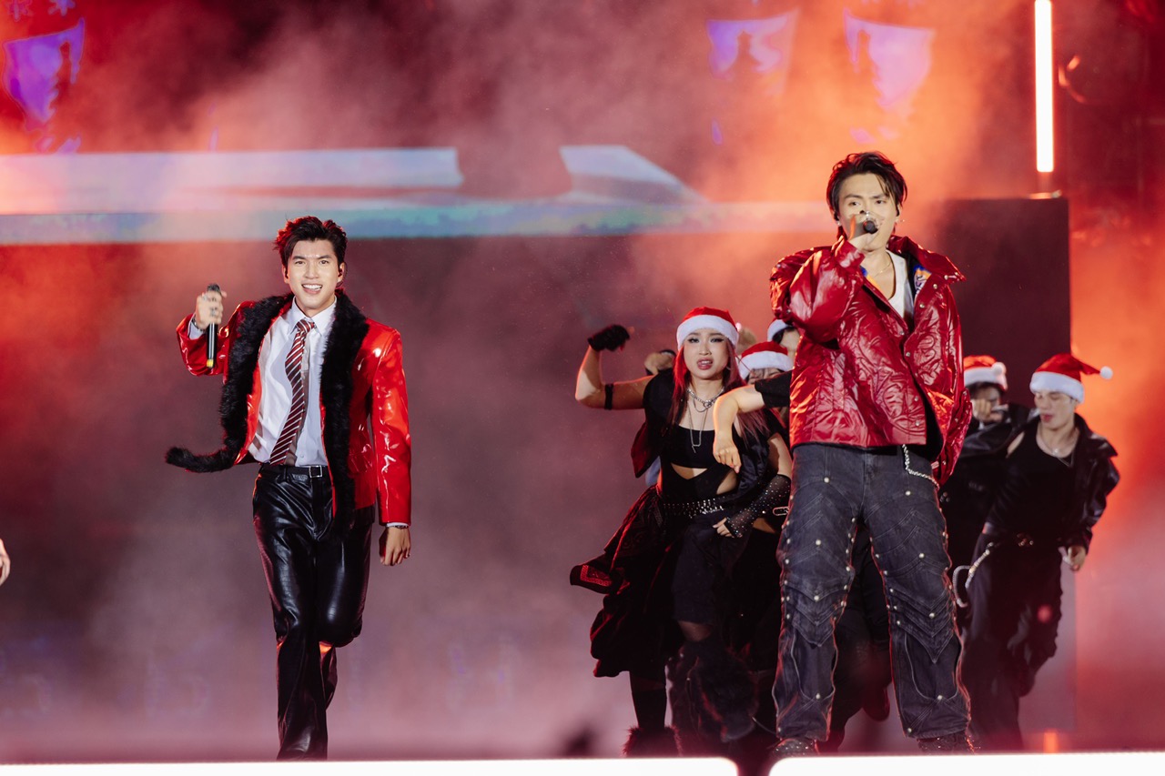 8WONDER Winter như &ocirc;ng gi&agrave; Noel c&ograve;n Imagine Dragons l&agrave; m&oacute;n qu&agrave; Gi&aacute;ng sinh gi&aacute; trị- Ảnh 8.