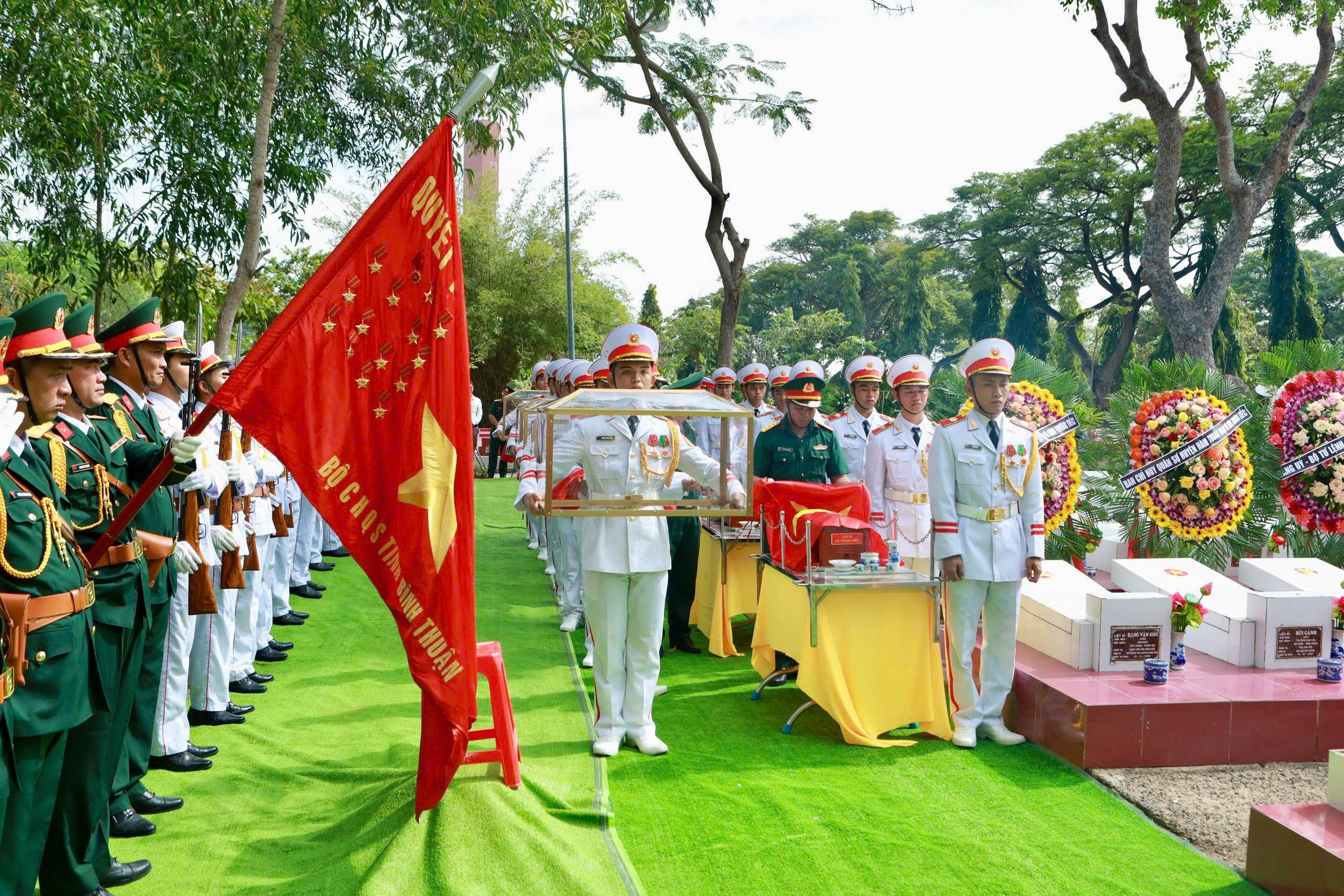B&igrave;nh Thuận an t&aacute;ng liệt sĩ hy sinh trong thực hiện nhiệm vụ diễn tập- Ảnh 2.