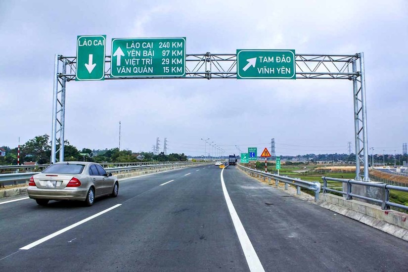 Kể từ 0 giờ ng&agrave;y 1-2, Tổng c&ocirc;ng ty Đầu tư ph&aacute;t triển đường cao tốc Việt Nam (VEC) sẽ tăng ph&iacute; 4 tuyến cao tốc, trong đ&oacute; c&oacute; tuyến Nội B&agrave;i - L&agrave;o Cai