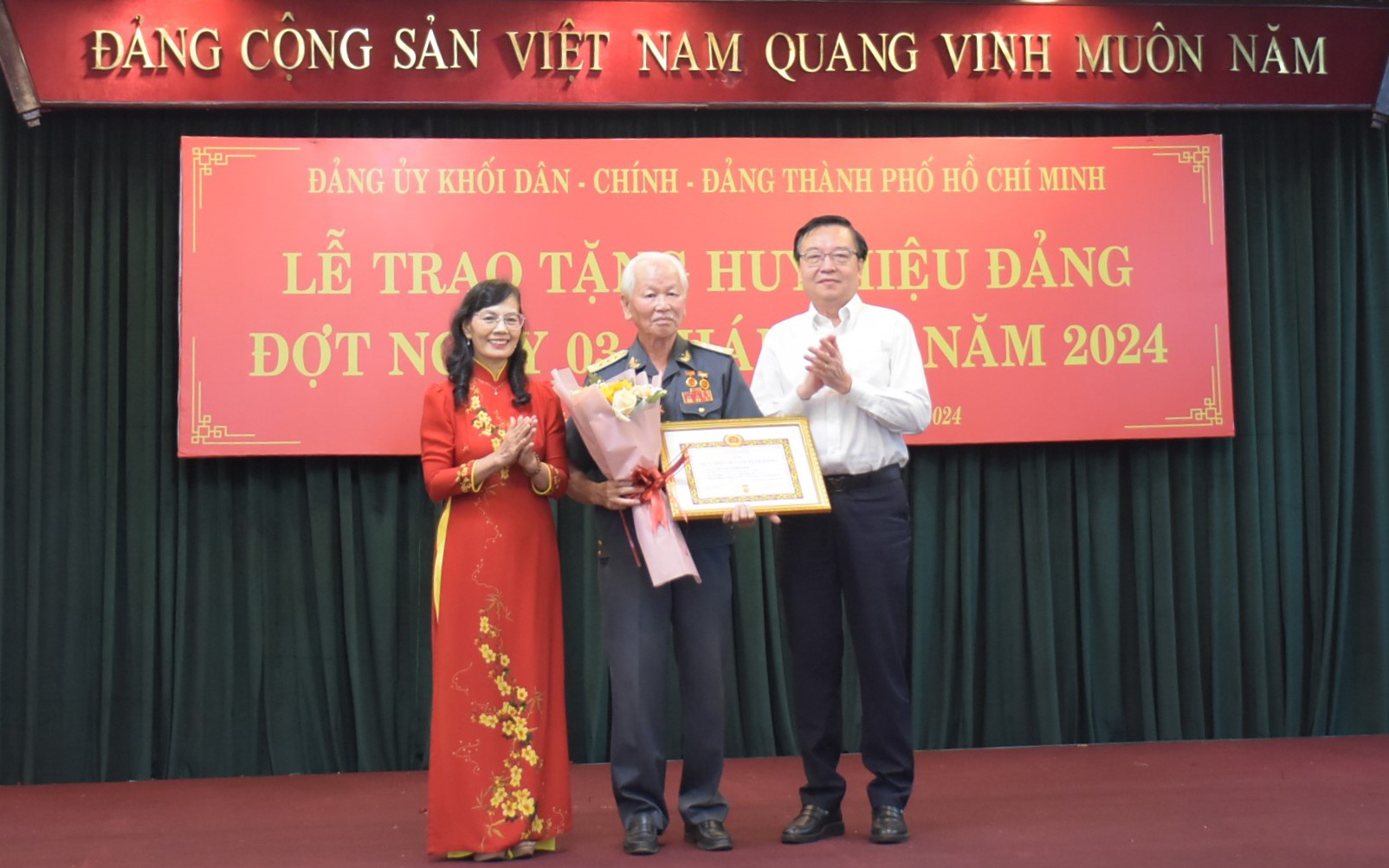 Xác định trách nhiệm với Đảng