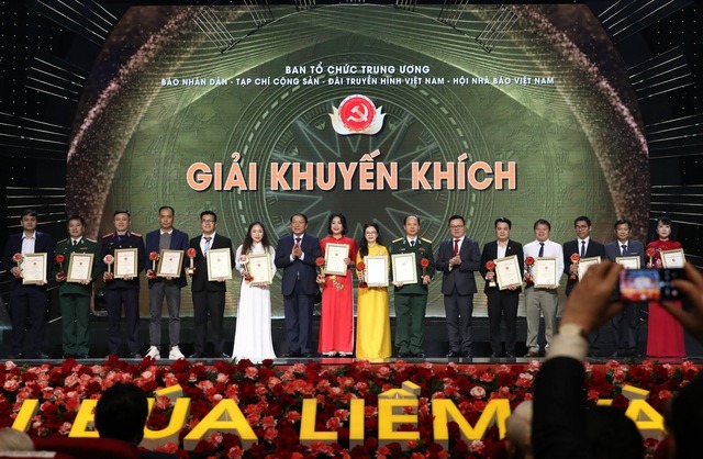 72 tác phẩm được trao Giải Búa liềm vàng lần thứ VIII - năm 2023- Ảnh 5.