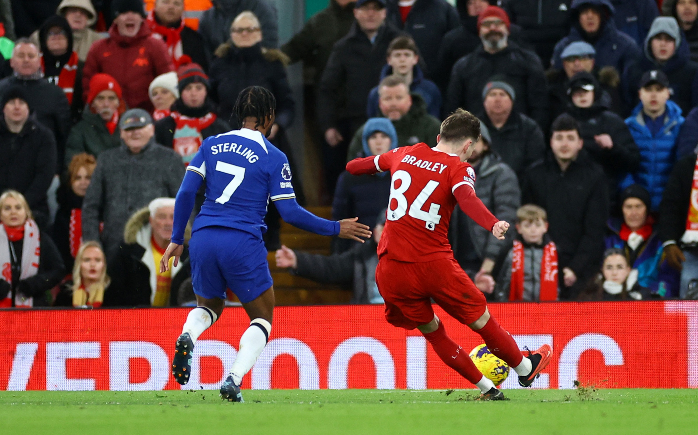 Liverpool "nghiền n&aacute;t" Chelsea với 2 kỷ lục- Ảnh 4.